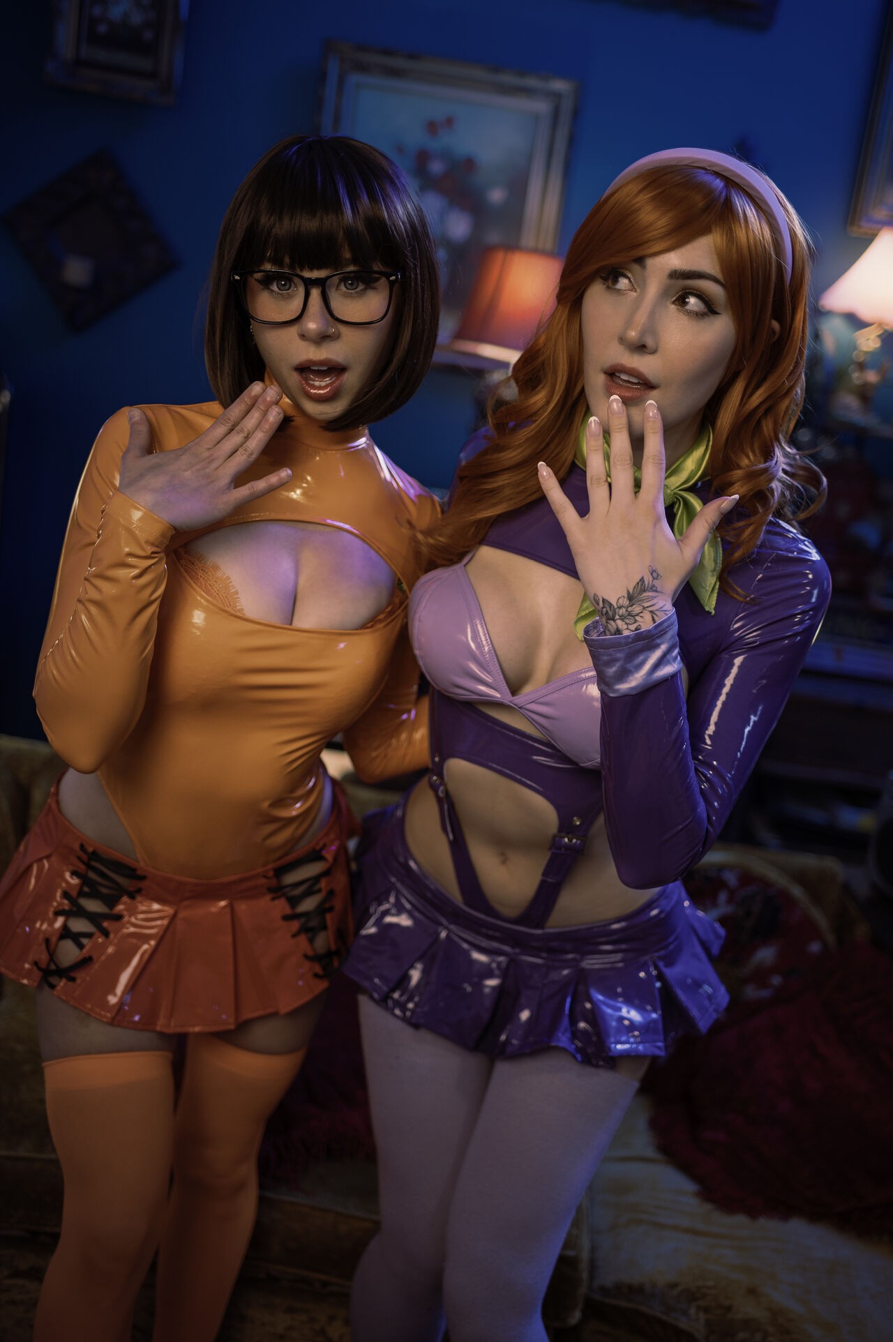 Luxlo & Dessyyc: Daphne & Velma Porn Comic english 11