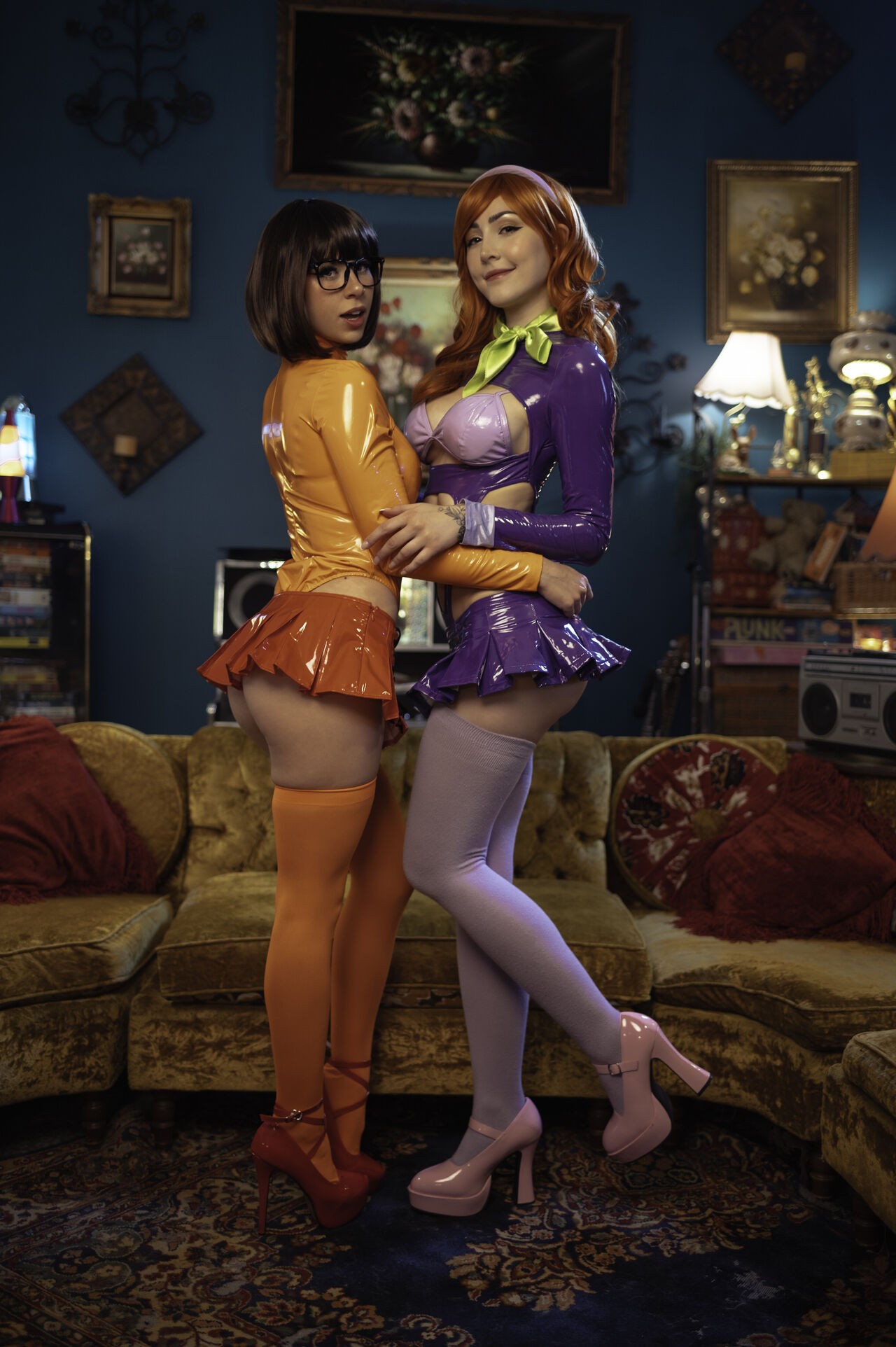 Luxlo & Dessyyc: Daphne & Velma Porn Comic english 26