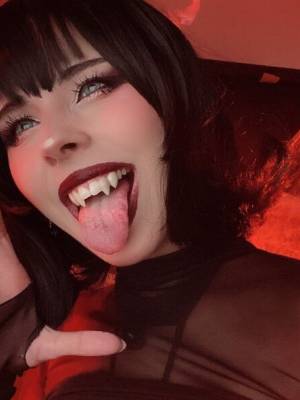 Yuzuki Miiu: Mavis Dracula Porn Comic english 97