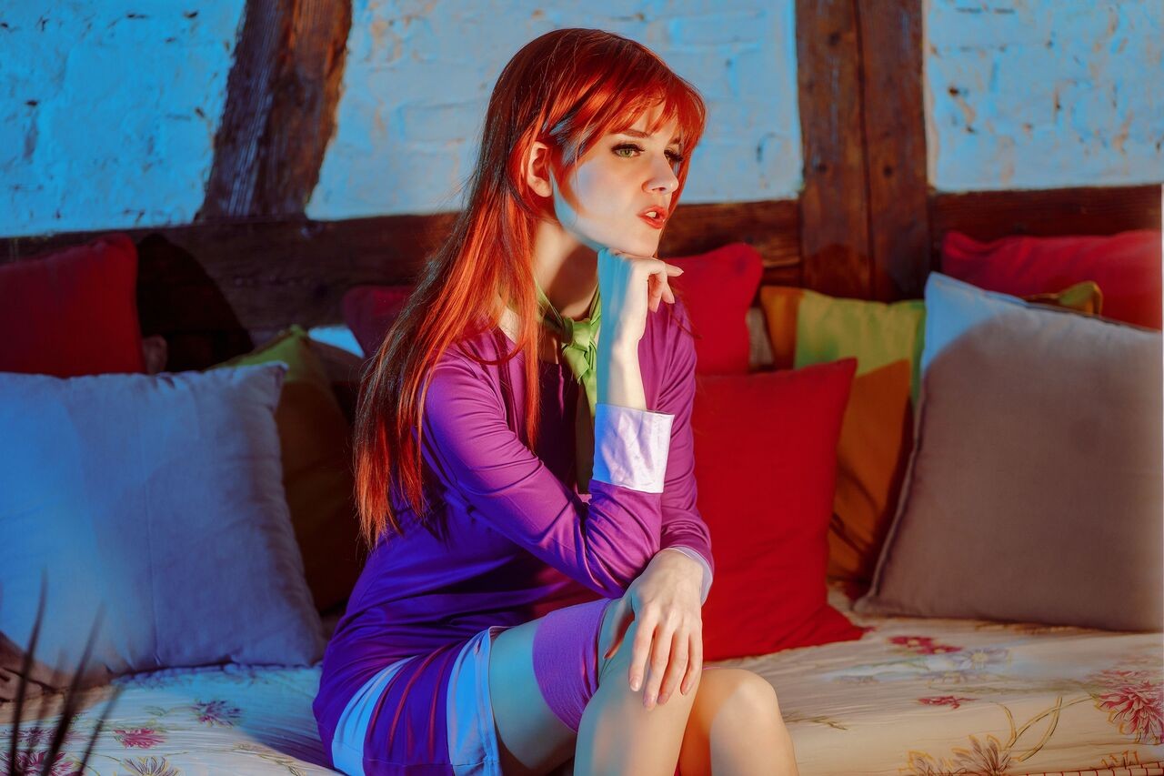 ShaeUnderscore: Daphne Blake Porn Comic english 06