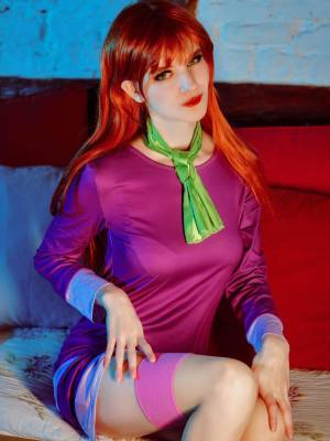 ShaeUnderscore: Daphne Blake Porn Comic english 07