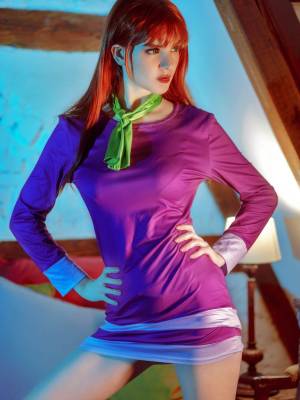 ShaeUnderscore: Daphne Blake Porn Comic english 11