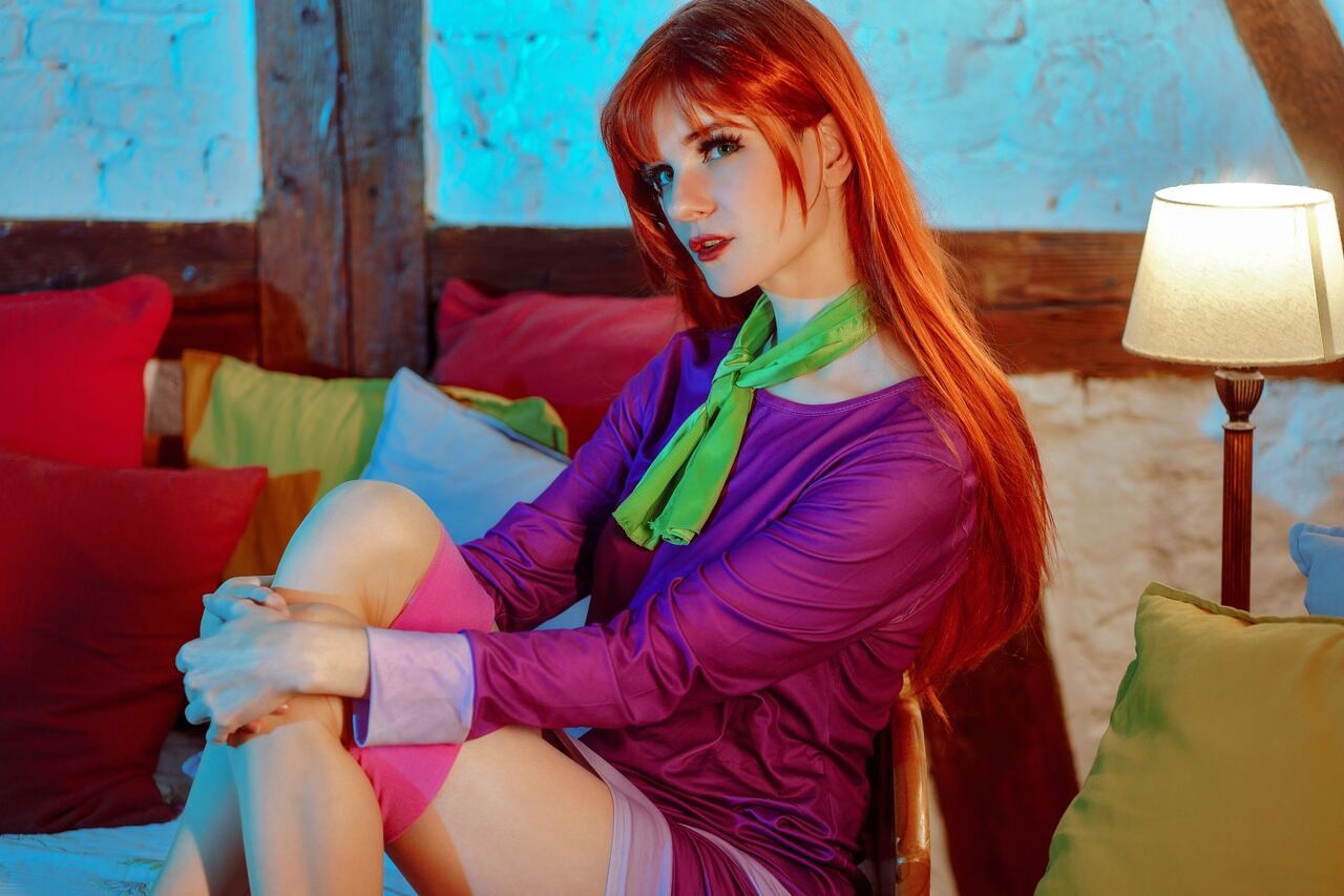 ShaeUnderscore: Daphne Blake Porn Comic english 13